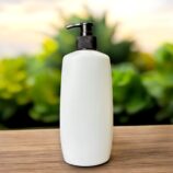 500ml Shampoo Bottle -Photoroom